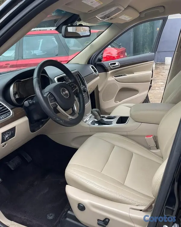 jeepetas y camionetas - JEEP GRAND CHEROKEE LAREDO 2016 6