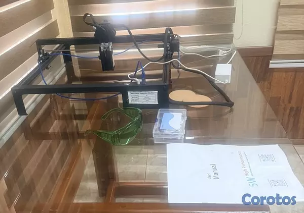 equipos profesionales - Máquina de corte y grabado láser 3
