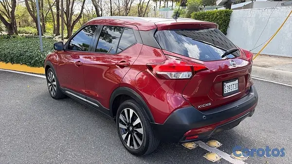 jeepetas y camionetas - Vendo Nissan Kicks 2017 6