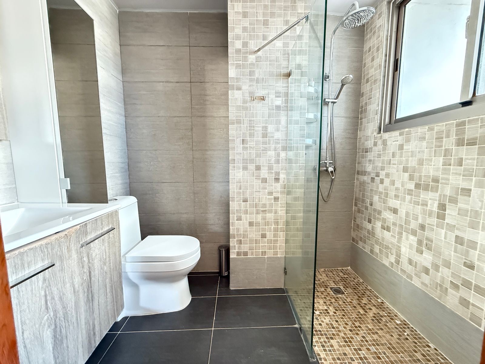 apartamentos - Vendo en el millón dos hab más estudio 2.5 baños  8