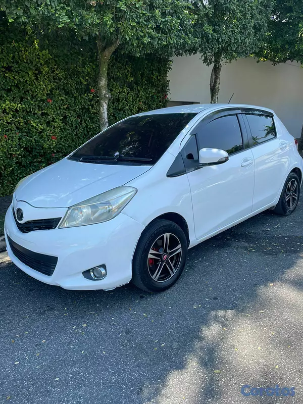 carros - Toyota Vitz 2012 5