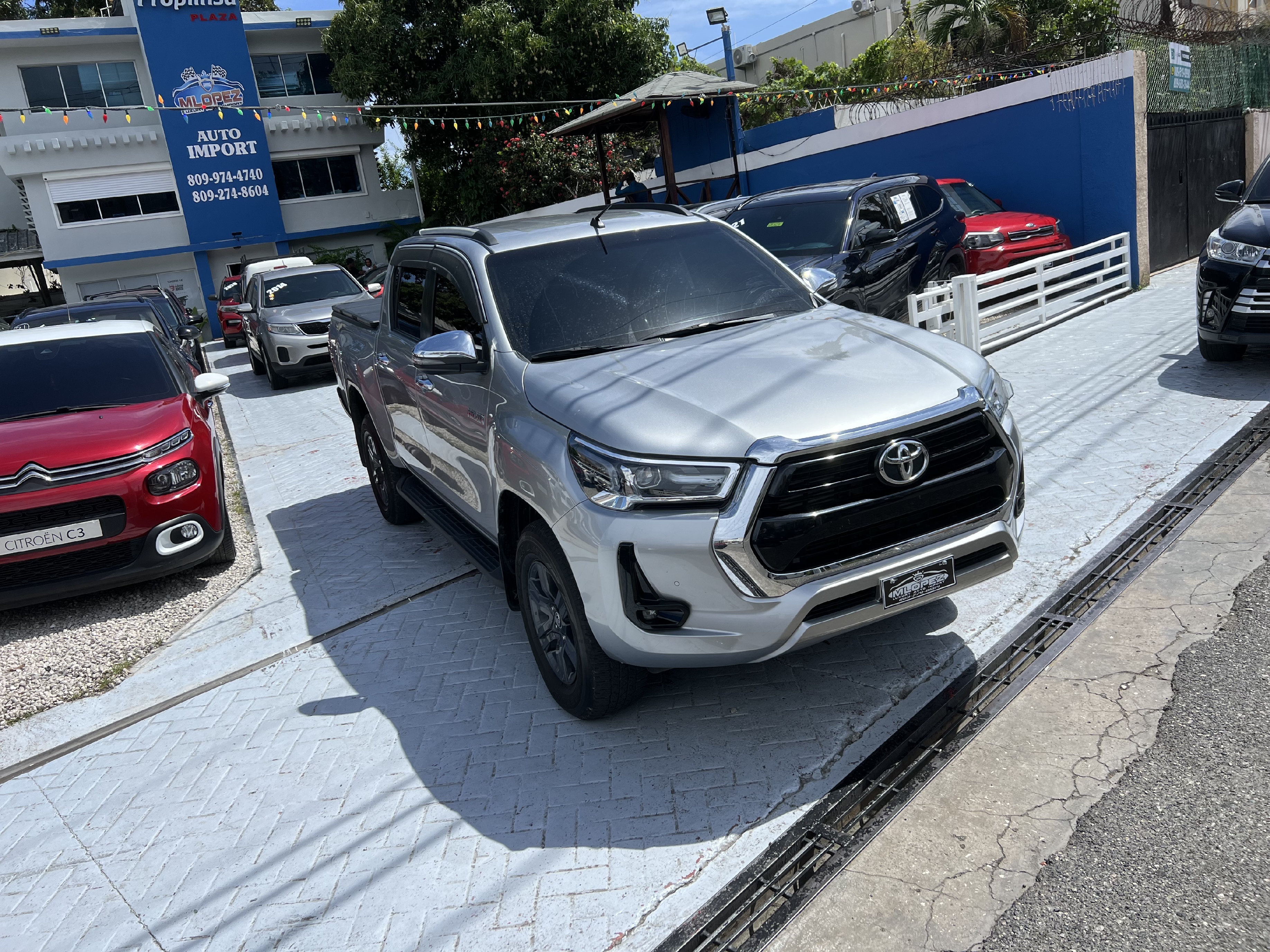 jeepetas y camionetas - Toyota Hilux SVR 2023 4x4