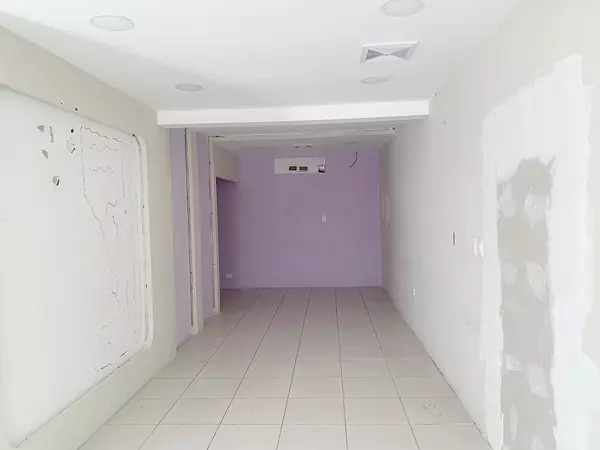 oficinas y locales comerciales - Local en los prados  6