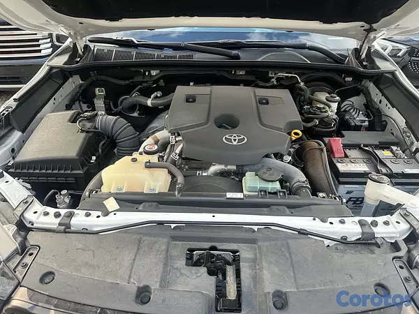 jeepetas y camionetas - Toyota Hilux GR Sport año 2026 0Km. 11