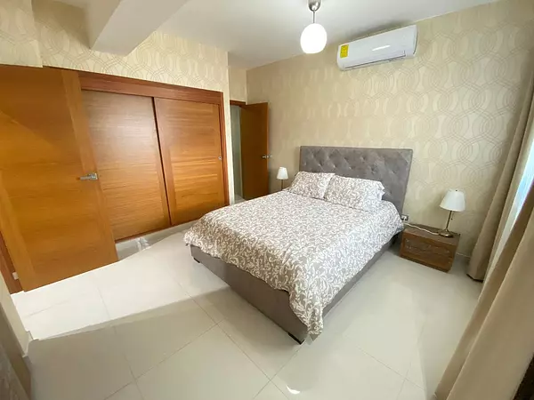 apartamentos - Alquilo apartamento amueblado en Piantini 4