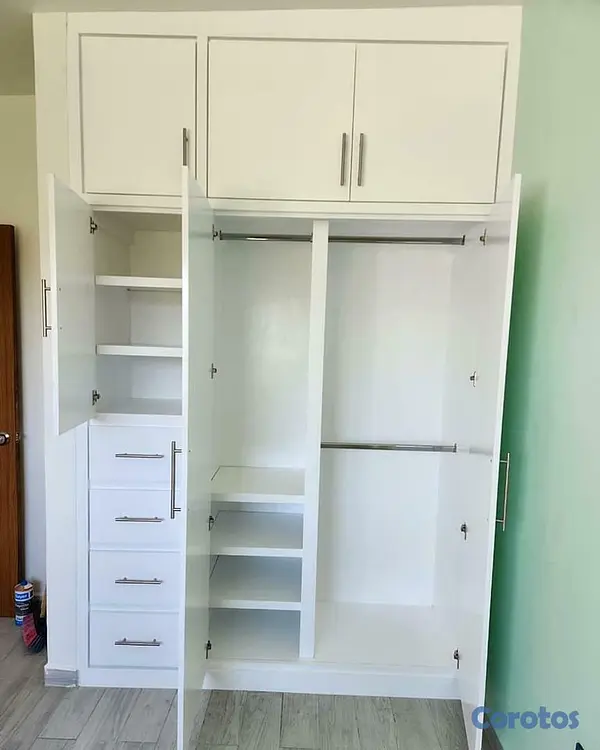 muebles y colchones - Closet moderno en color blanco a la medida  2