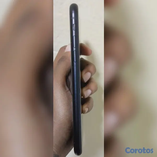 celulares y tabletas - Vendo IPhone XR en óptimas condiciones  2