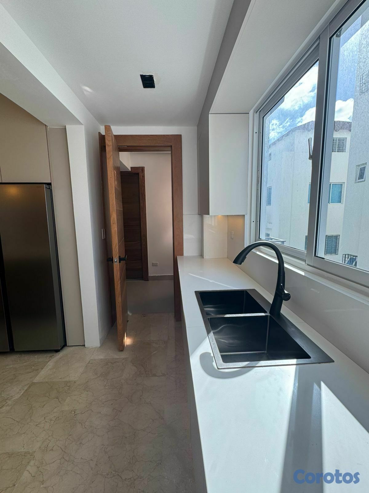 apartamentos - 📍 Alquiler en La Esmeralda, Apartmanto de 3 habita 19