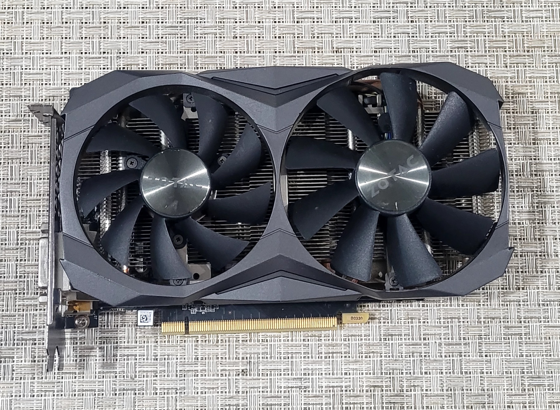computadoras y laptops - tarjeta de video GTX 1070 TI de 8GB  