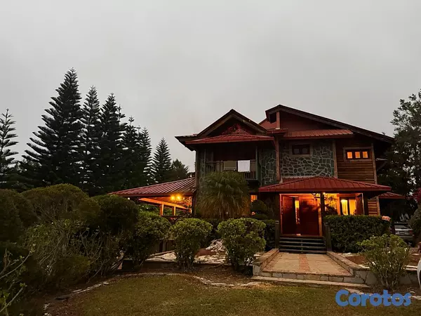 casas vacacionales y villas - Villa en Constanza con 70mil metros de solar  3