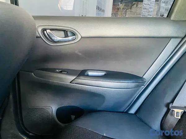 carros - Nissan Sentra 2018 13