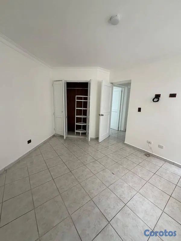 apartamentos - Alquiler en La Esperilla  Código:PD698   3