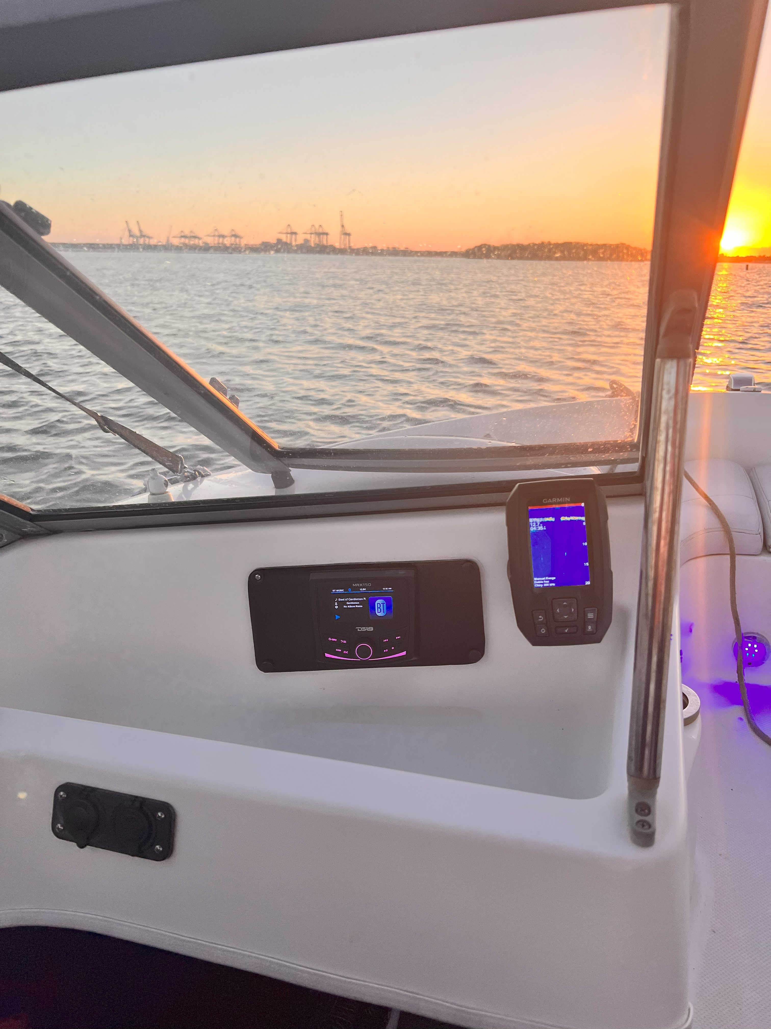 botes - Bote Bayliner 17pies eslora,7 pasajero,Matricula 4
