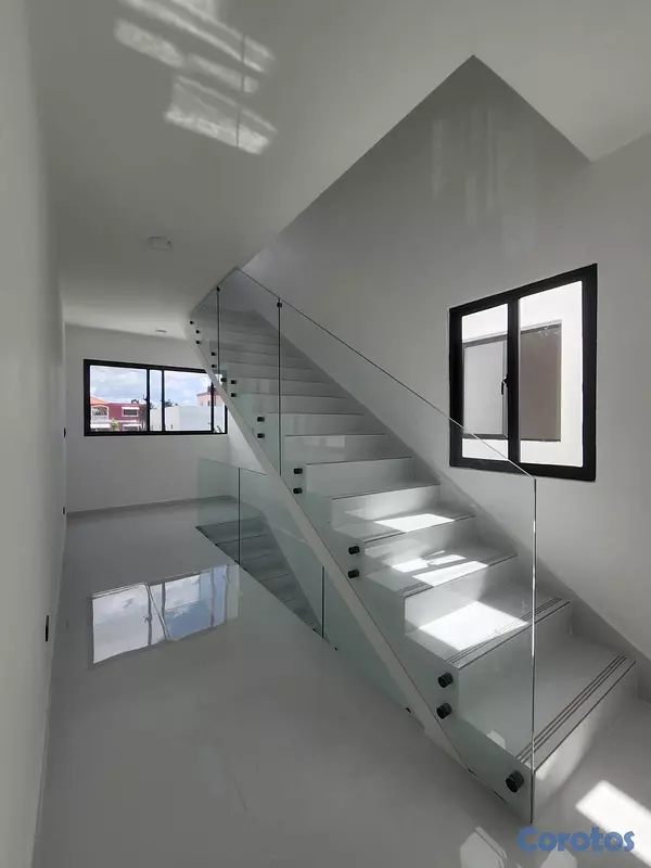casas - venta de espectacular casa con piscina en la autopista de san isidro  13