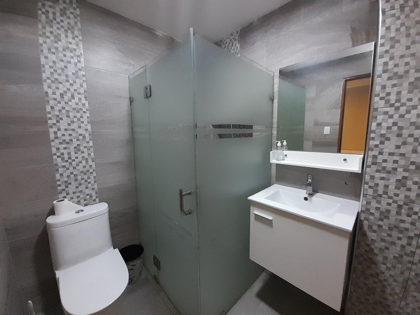 apartamentos - Apartamento amueblado en alquiler #24-1727 piso alto, areas comunes, ascensor. 9
