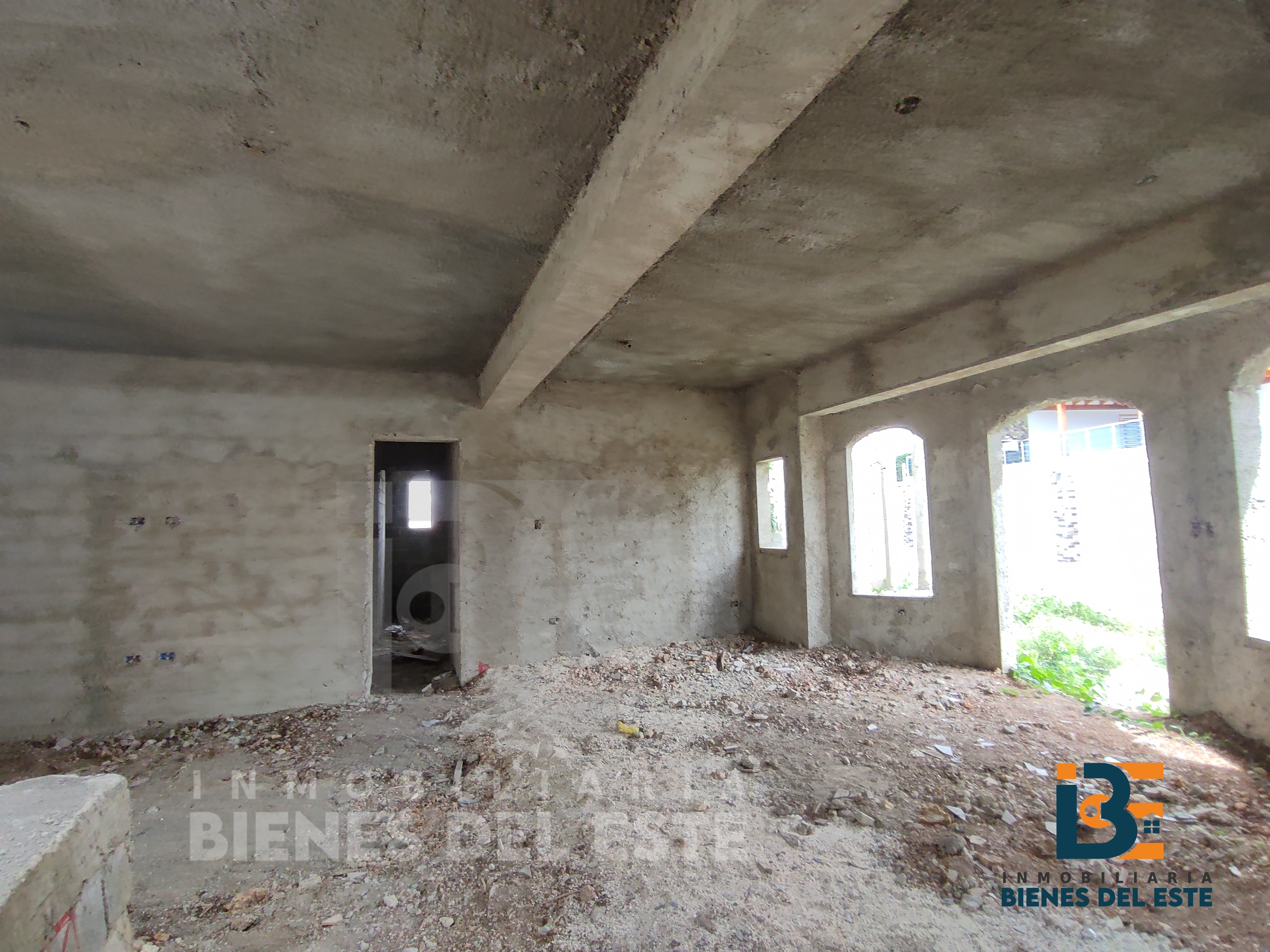 casas - SE VENDE CASA EN CONSTRUCCION de Oportunidad. 5