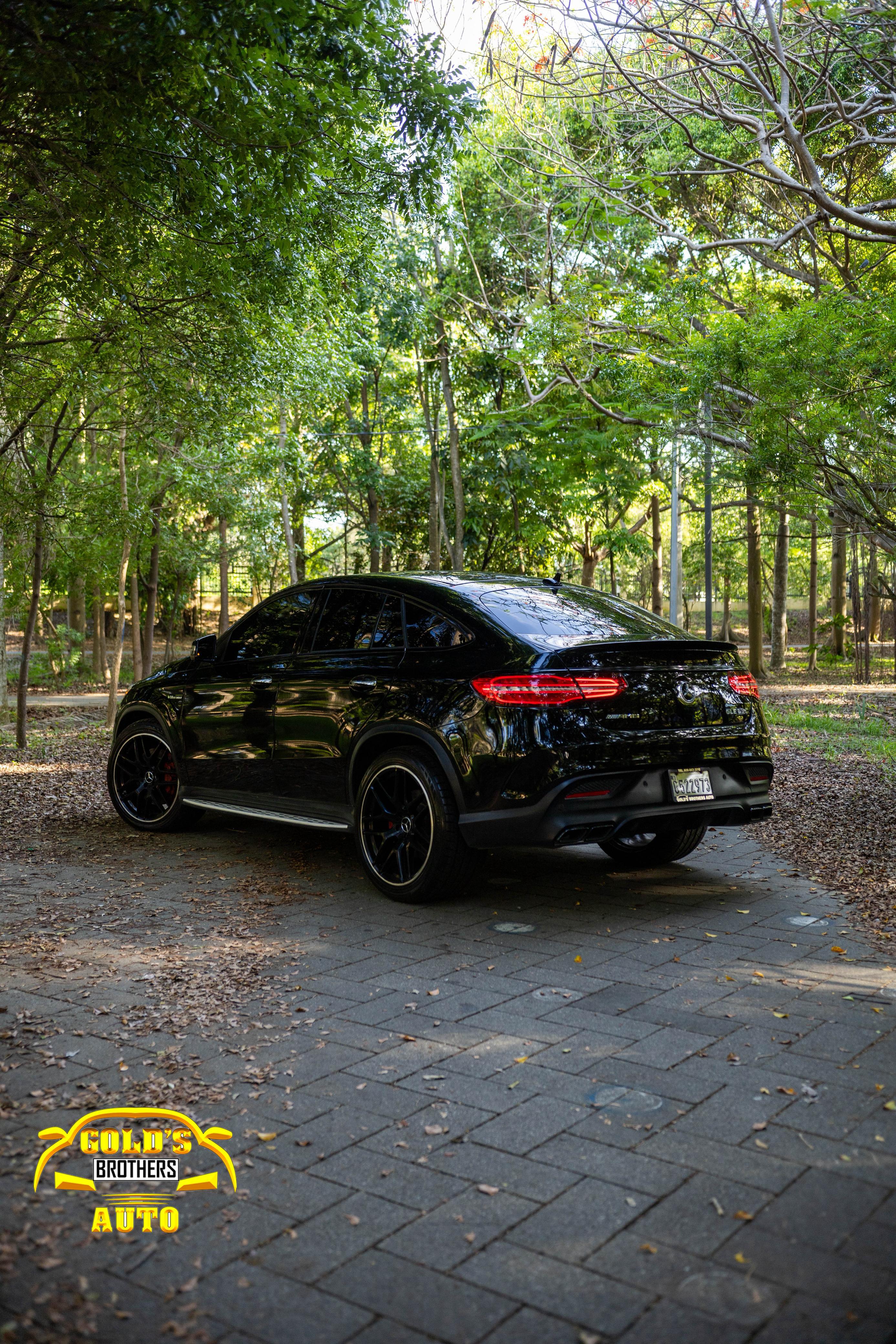 jeepetas y camionetas - Mercedes Benz GLE 63s AMG Coupe 2017 Clean 3