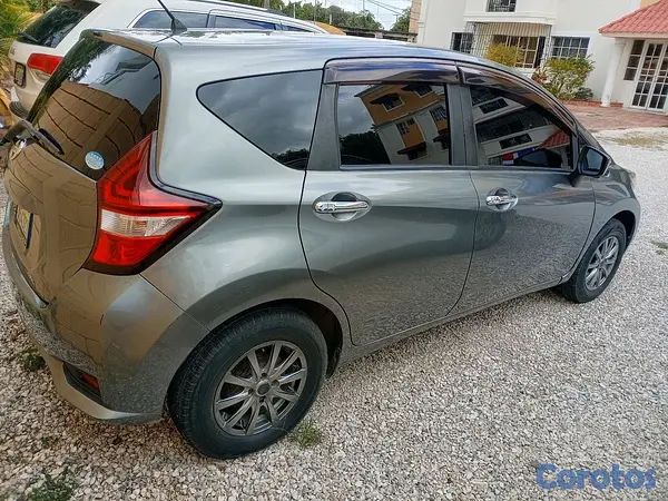 carros - Nissan Note 2018 4x4  9