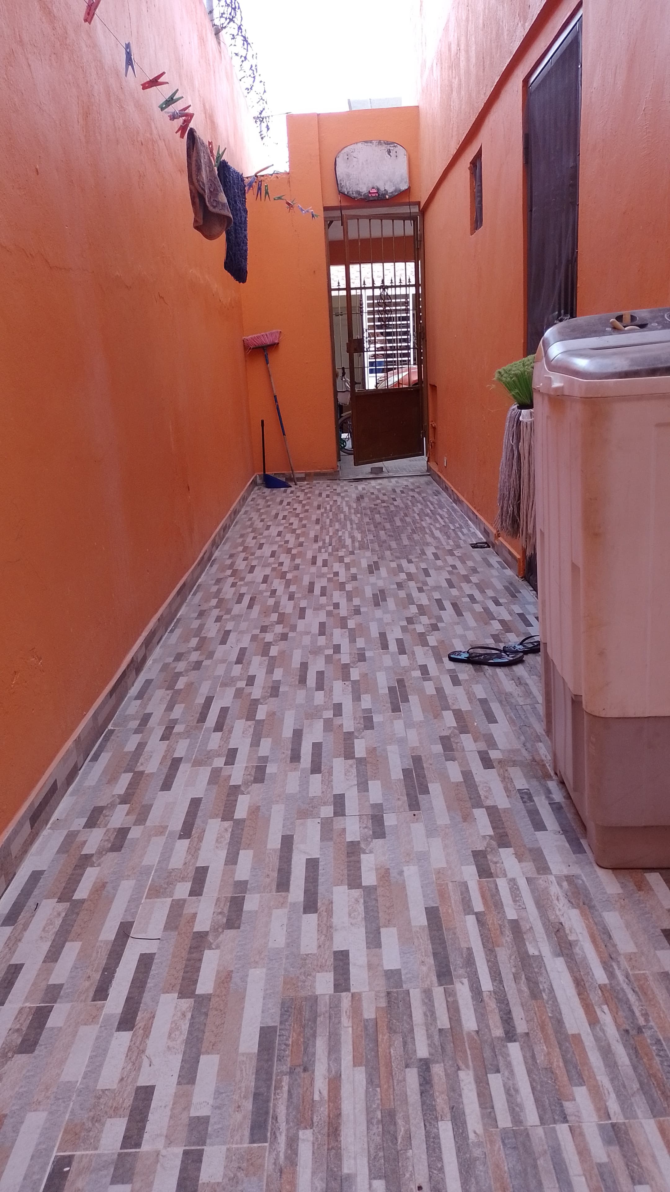 casas - venta de casa duplex de 2 nivel en valle del este 6