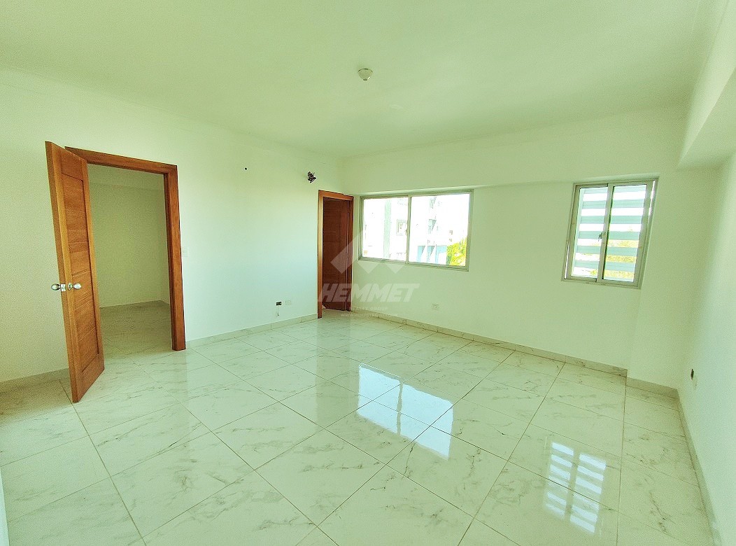 apartamentos - 4TO PISO DE 220MTS2 CON ELEVADOR Y 3 PARQUEOS LA ESMERALDA SANTIAGO  7