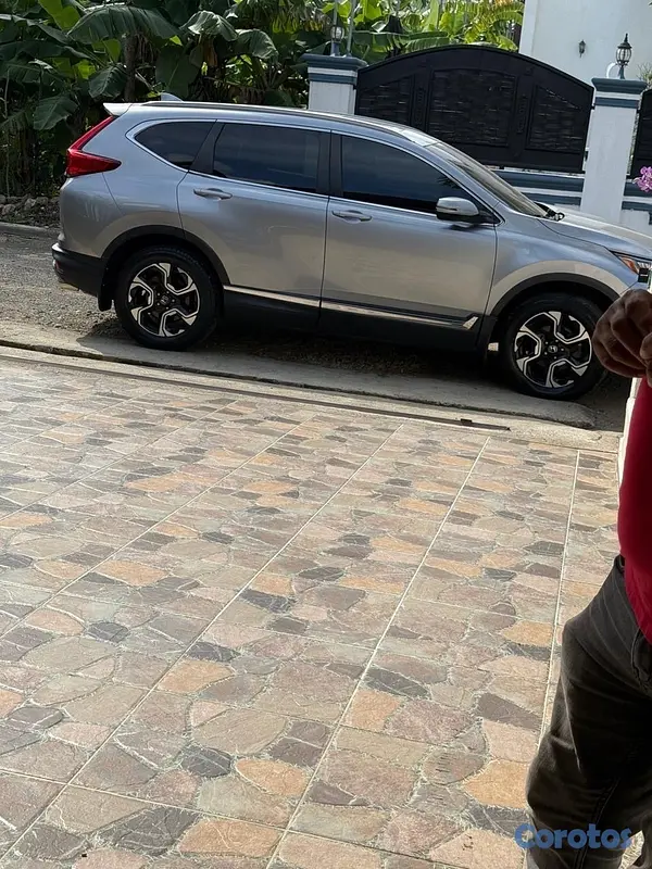 jeepetas y camionetas - honda Crv touring 2018 3