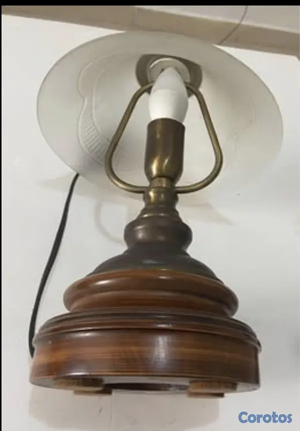 decoración y accesorios - Vendo lámpara pequeña de mesita de noche!  2