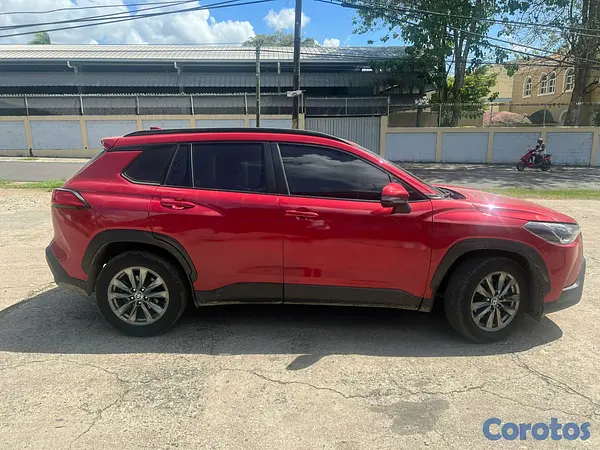 jeepetas y camionetas - Toyota Corolla cross 2022 cómo nueva 6