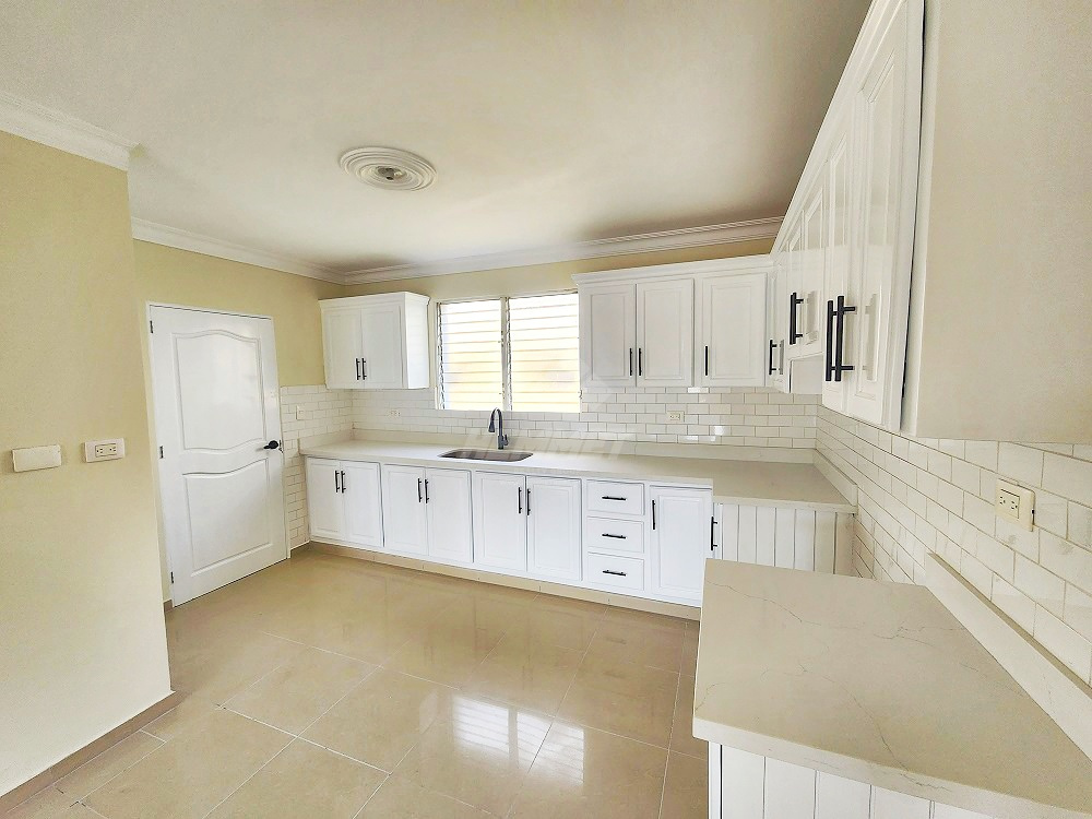 apartamentos - APARTAMENTO REMODELADO LOS CERROS DE GURABO STGO. 3