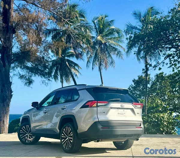 jeepetas y camionetas - Toyota rav4 2021 xle  11