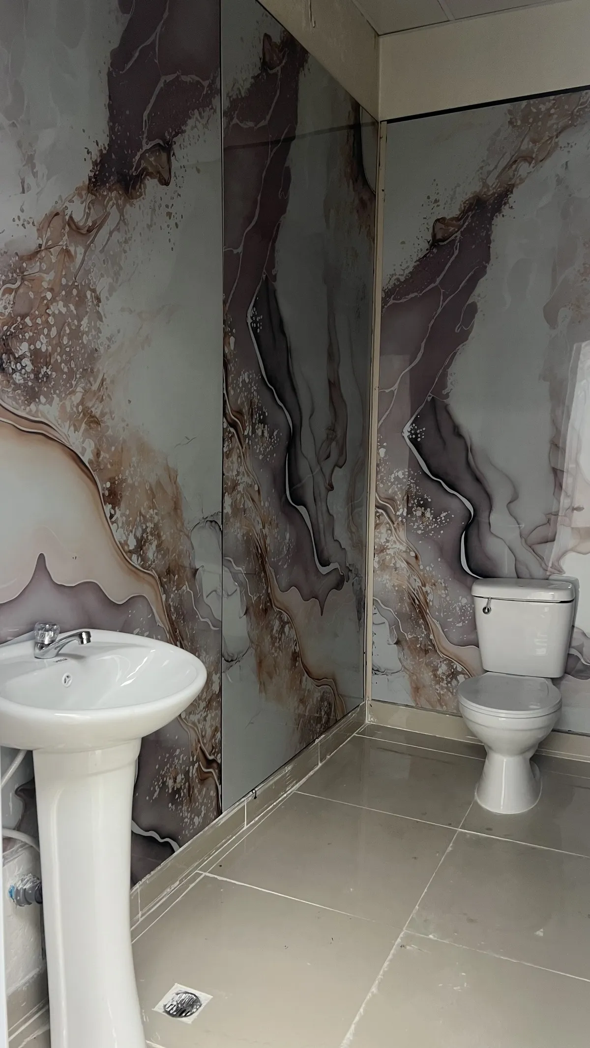 oficinas y locales comerciales - Local en primer nivel en alquiler en villa francis 6