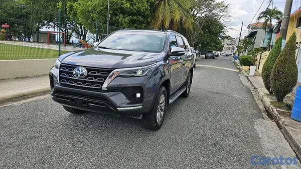 jeepetas y camionetas - Toyota fortuner 2023 diésel full 4x4 2