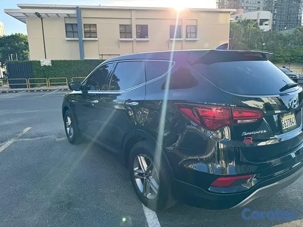 jeepetas y camionetas - Hyundai Santa Fe 2017 3
