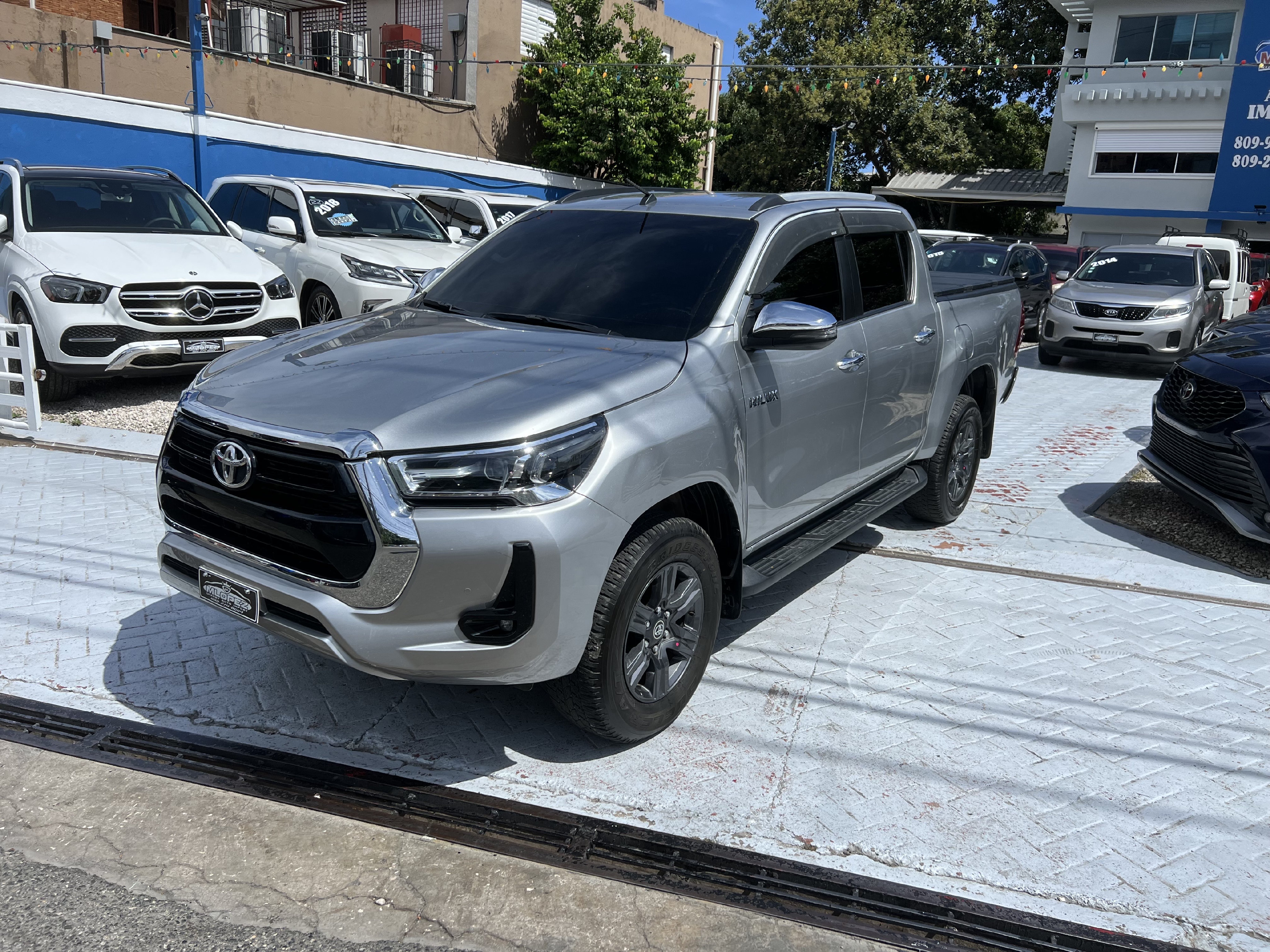 jeepetas y camionetas - Toyota Hilux SVR 2023 4x4 2