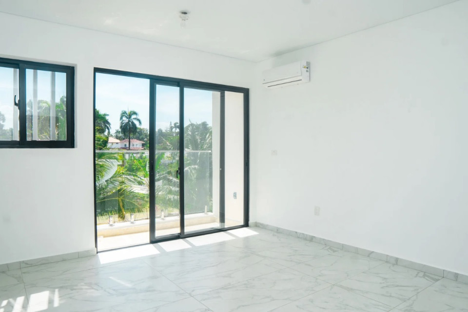 apartamentos - Moderno Townhouse con Piscina y Amplios Espacios 8