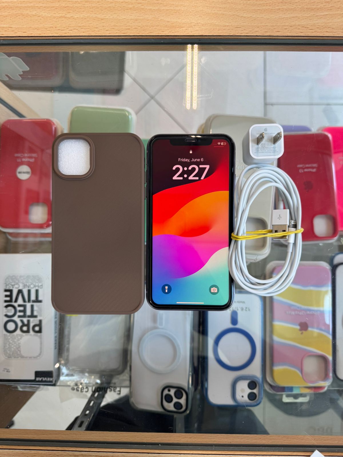 celulares y tabletas - Iphone 11 morado 128 GB TURBOSIM. 1