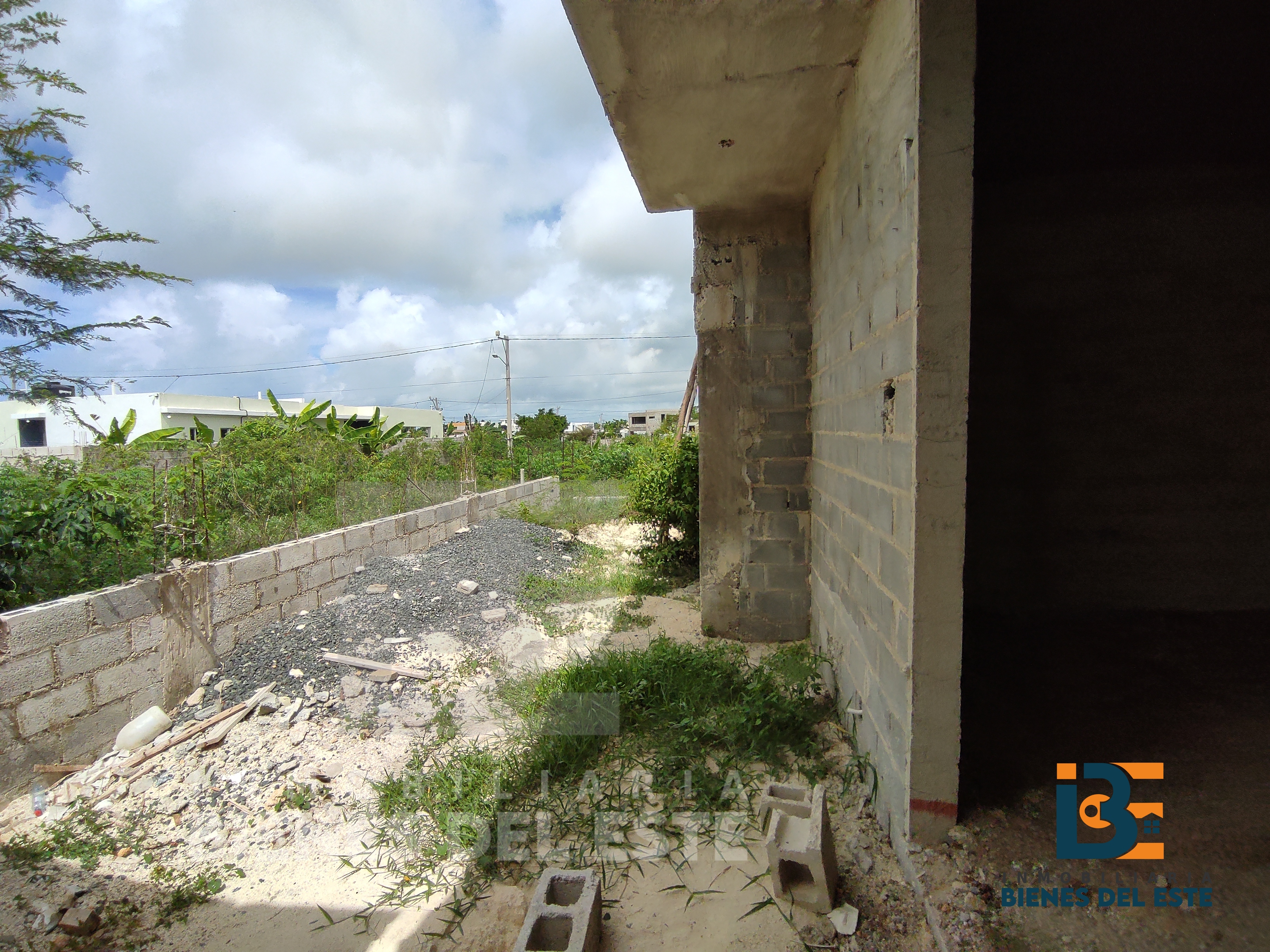 casas - SE VENDE CASA EN CONSTRUCCION de Oportunidad. 6