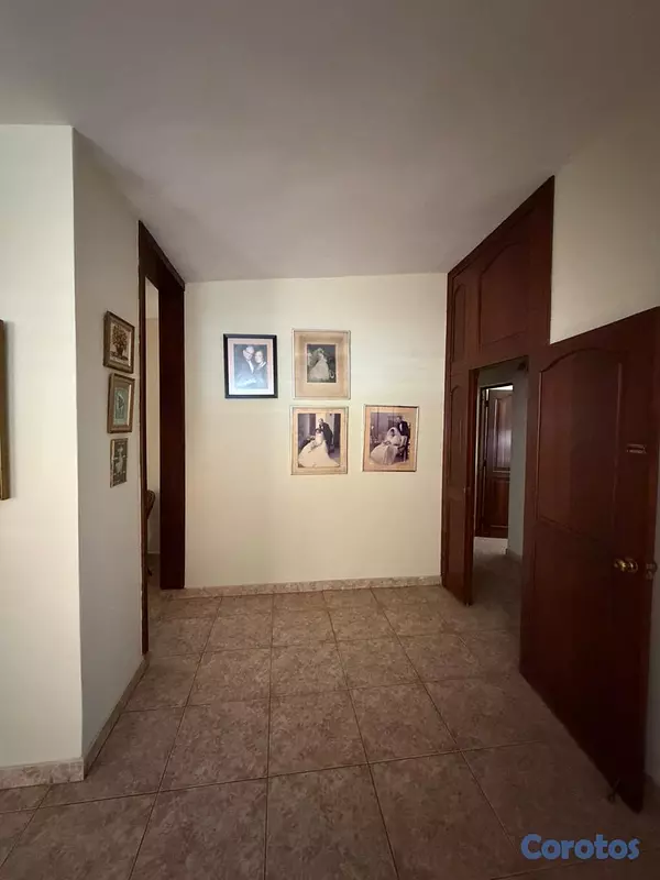 oficinas y locales comerciales - Casa en Jardines Metropolitanos ideal para negocio 20