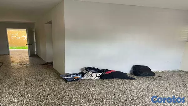 casas - Casa en Venta en la Independecia de 10 habitaciones 2