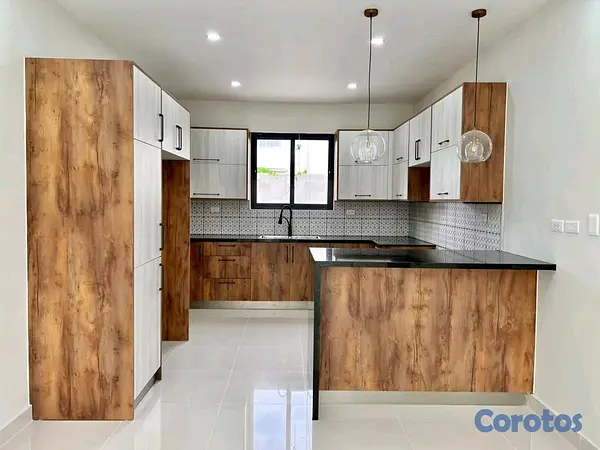 casas - Casa en venta totalmente, nueva lista para mudarse en Beverly Hills, Moca 🏡✨ 4