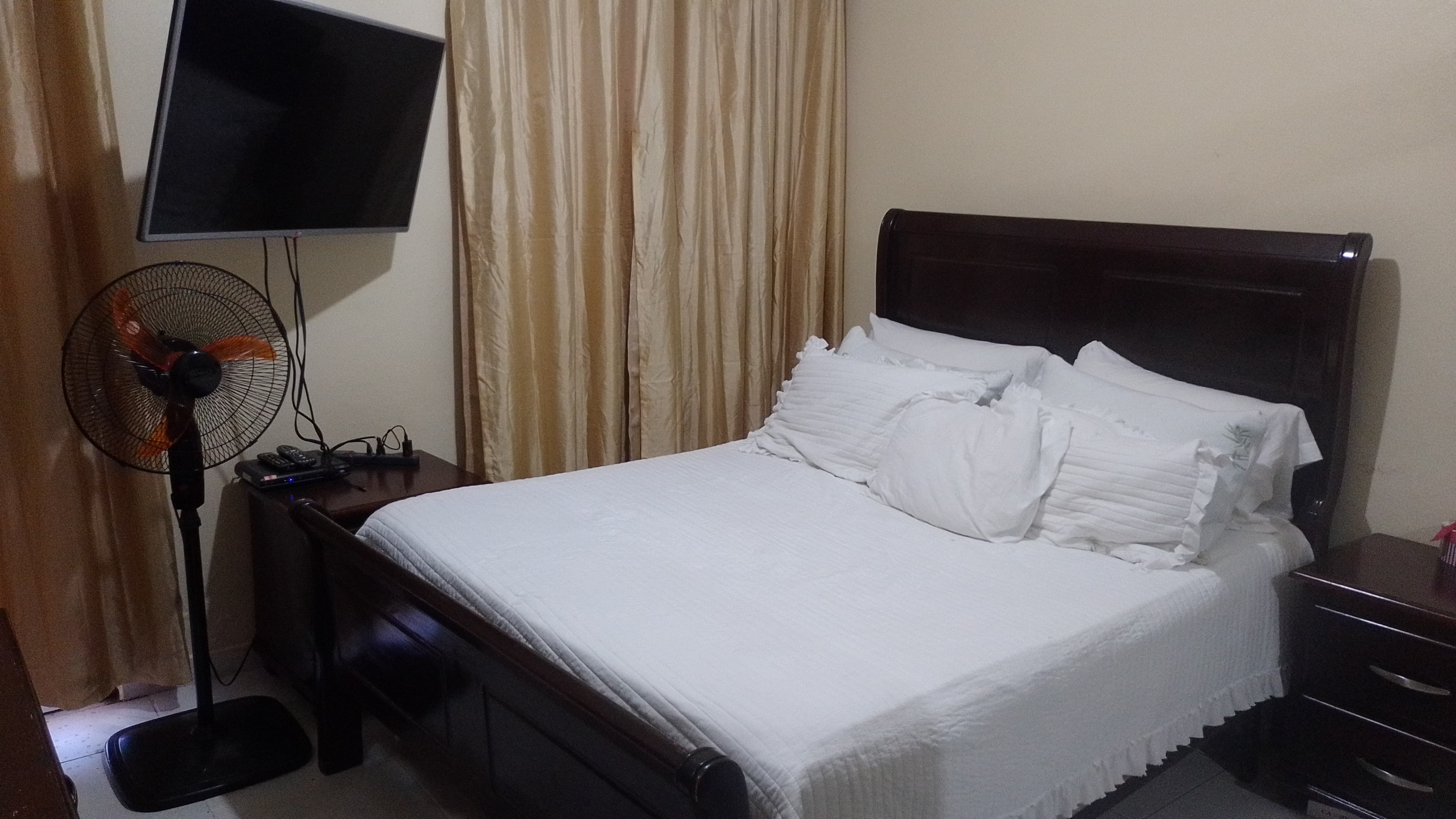 casas - venta de casa duplex de 2 nivel en valle del este 7