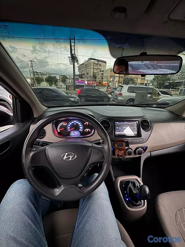 carros - Hyundai GrandI10 SDN 2016 10
