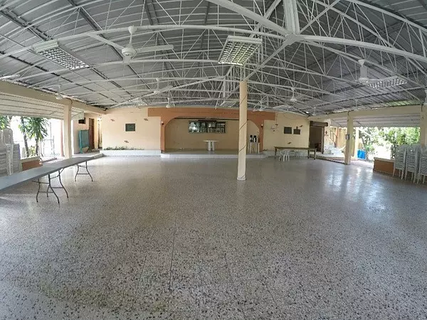 oficinas y locales comerciales - Alquilo  Casa club con piscina  en villa mella  2