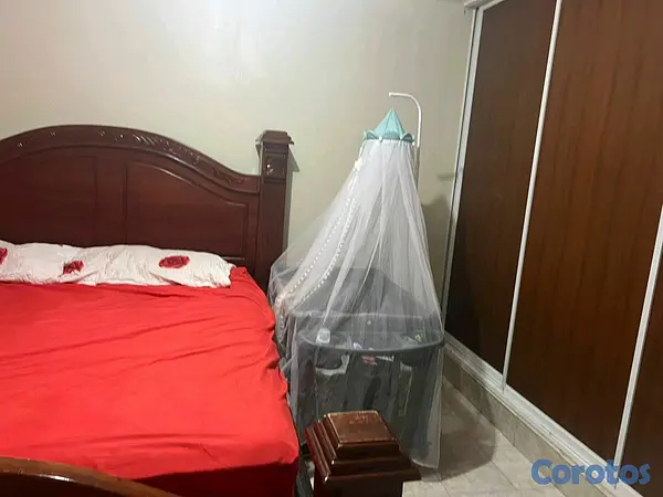 apartamentos - vendo en jardines del llanos 4 calle los rieles de gurabo  4