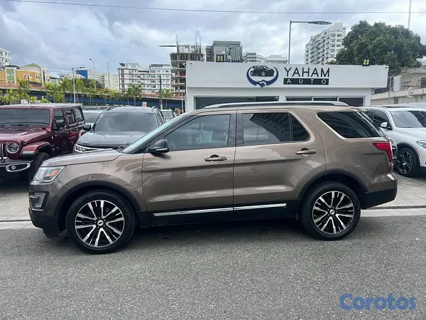 jeepetas y camionetas - FORD EXPLORER XLT 2016 4