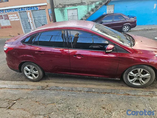 carros - Swe vende Ford Focus 2014 Rojo. 6