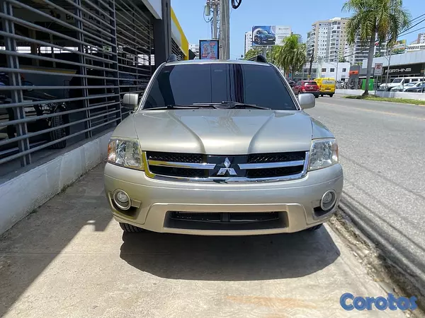 jeepetas y camionetas - Mitsubishi Endevor Dorada  3