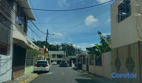 solares y terrenos - Solar en Alma Rosa I de 257 metros Uso Residencial 4
