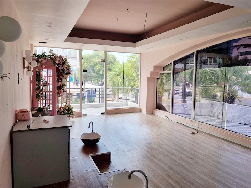 oficinas y locales comerciales - Local Piantini 3