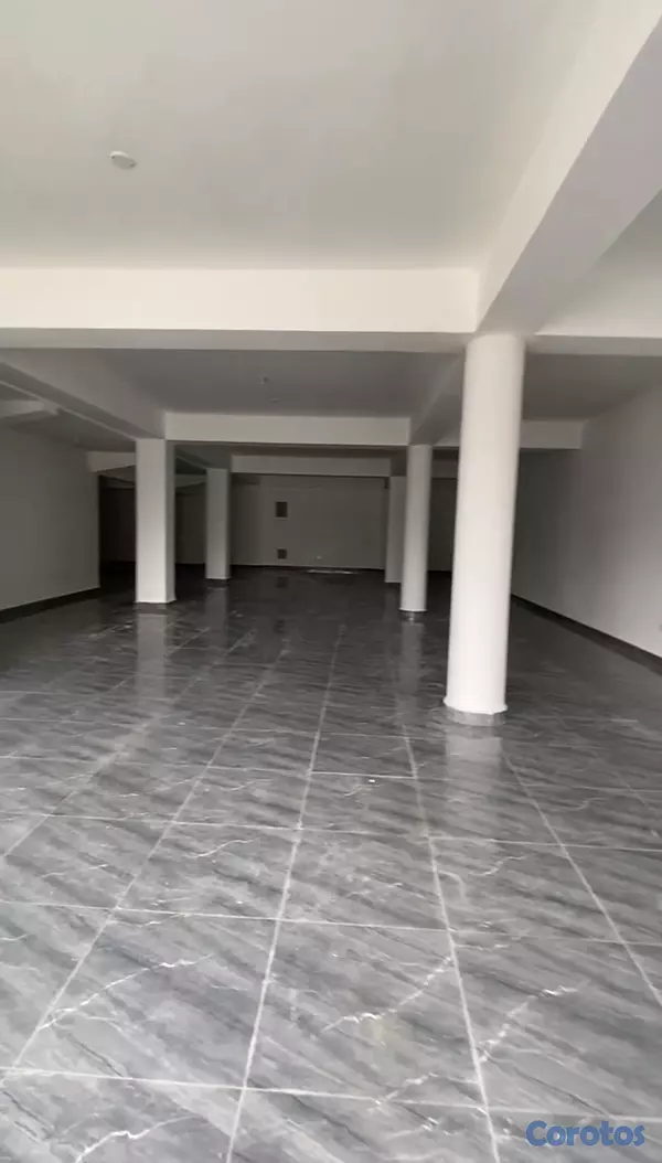 oficinas y locales comerciales - LOCAL COMERCIAL AV SAN VICENTE  3