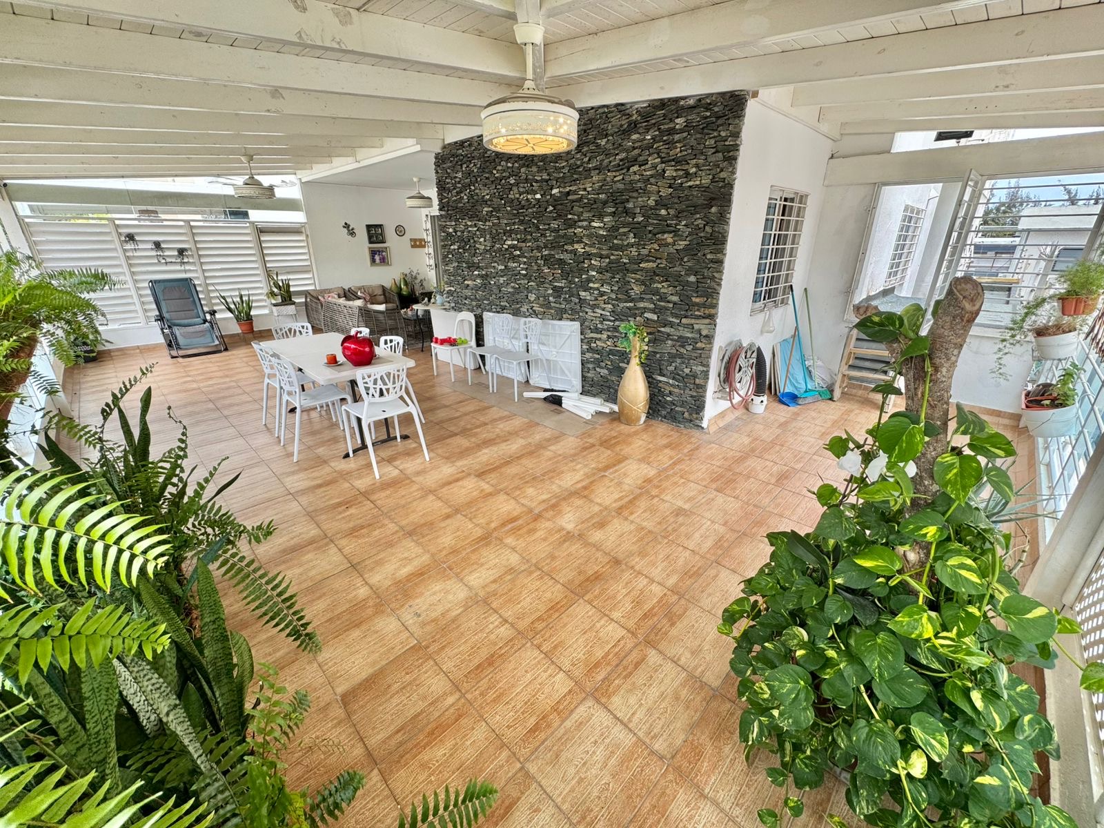 apartamentos - Vendo mirador sur segundo nivel tres hab 2.5 baños 8